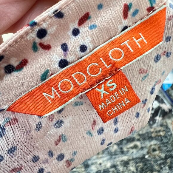 Modcloth Sweet and Smart sleeveless floral heart blouse blush pink Size XS - Picture 9 of 13